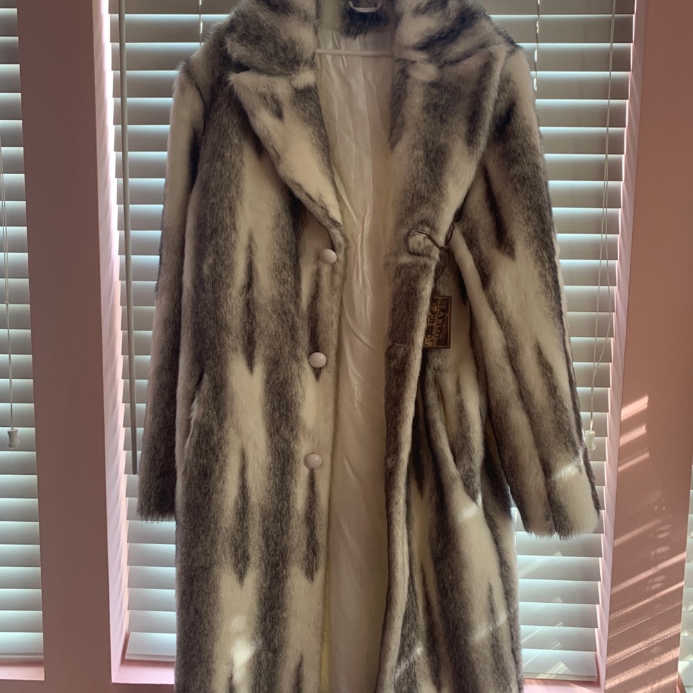 Men’s faux fur trench style coat brand new